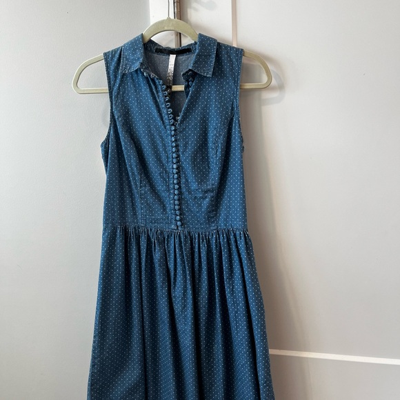 Knee Length Sleeveless Blue Polka Dot Dress - Picture 1 of 5